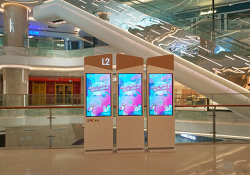 觸摸廣告一體機給生活帶來的樂趣