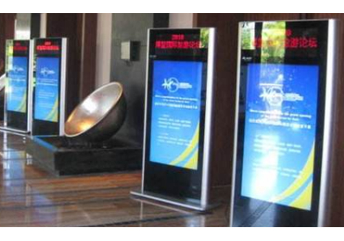 目前較為成熟的幾種廣告機(jī)技術(shù)方案