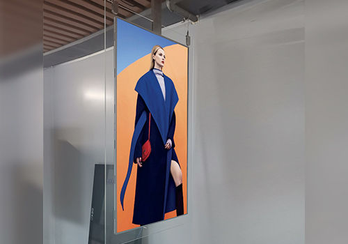 透明屏廣告機選好內容更強大